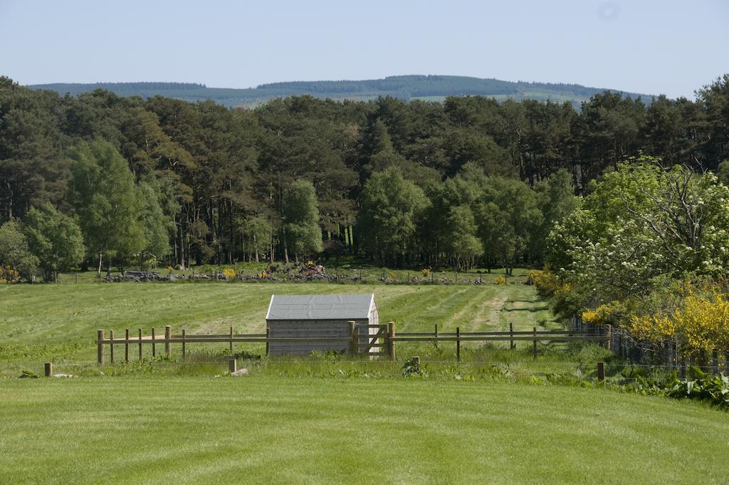 Clovenstone Lodges Інверурі Номер фото